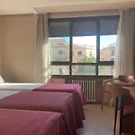 Отель Condal 2*